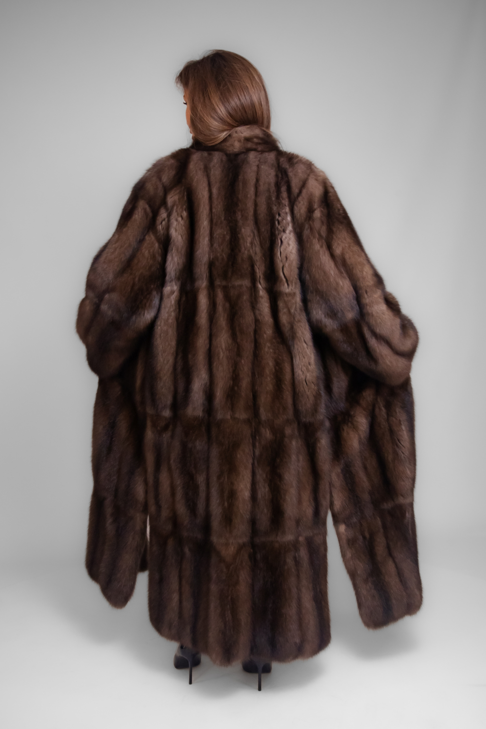 Коричневая соболиная шуба Manzari