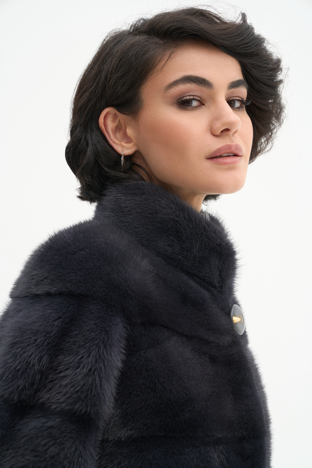 Короткая графитовая норковая шуба Lama